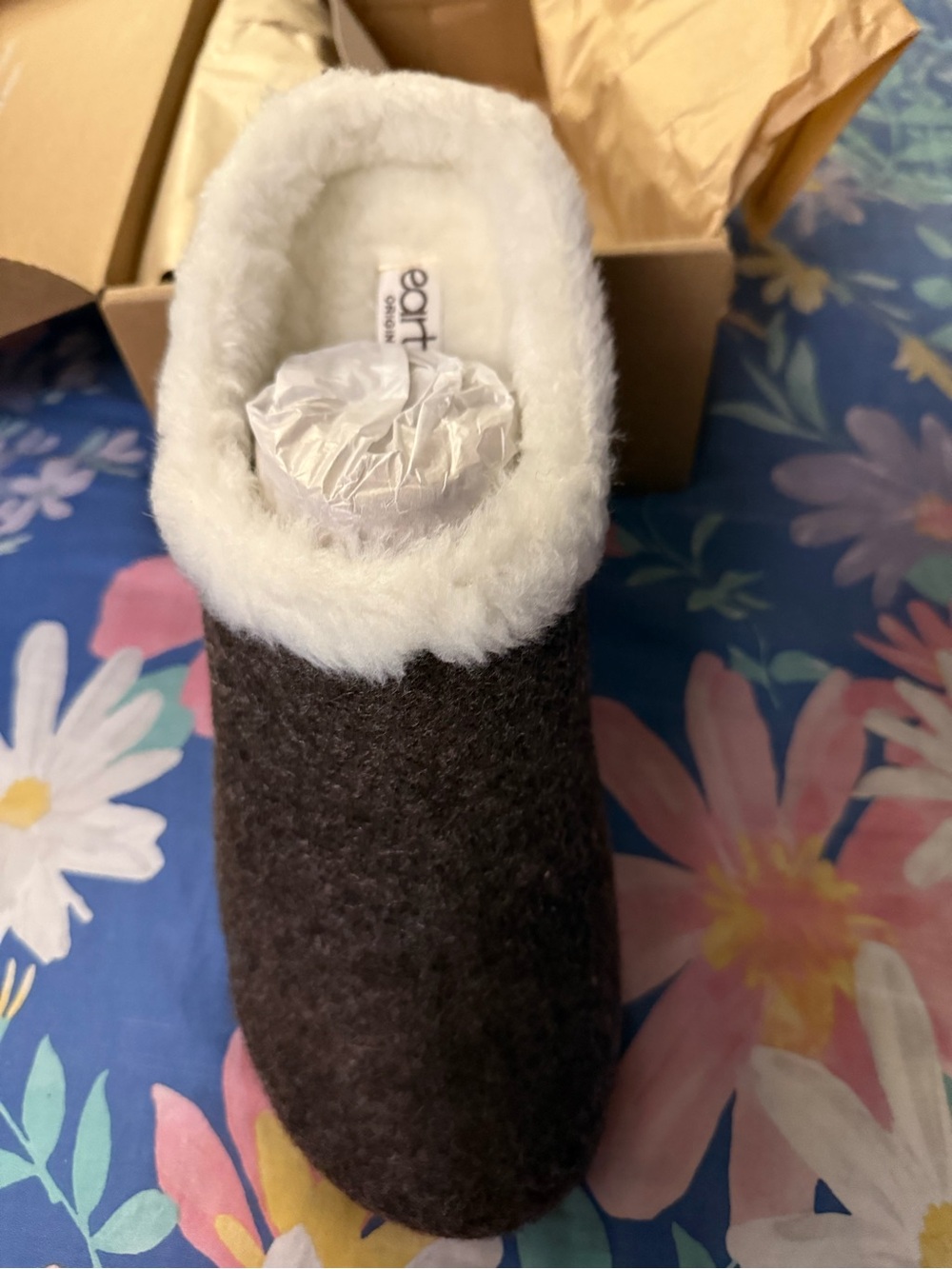 Earth Origins Dark Brown Wool Clog Clogs with Cream Faux-Fur Collar